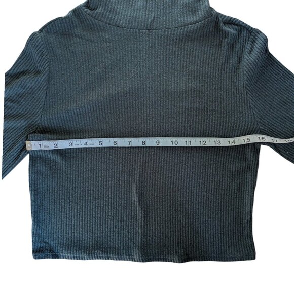 Garage Forest Green Turtleneck Ribbed Short Sweater Women Size Medium - Picture 10 of 11